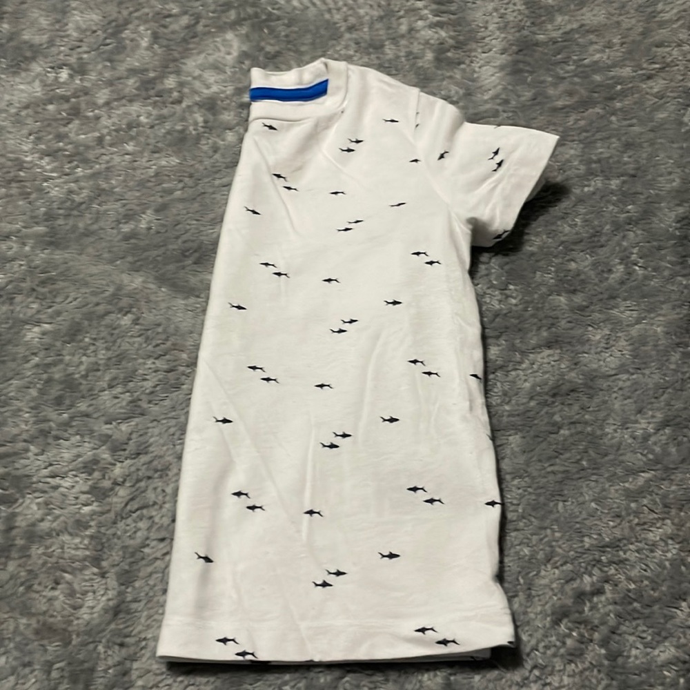 Boys xsmall 5 Old Navy tee